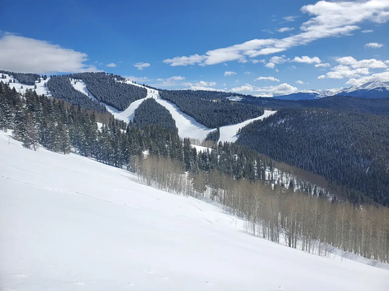 The Spirit of the Slopes: Why Skiers & Snowboarders Share a Unique Bond
